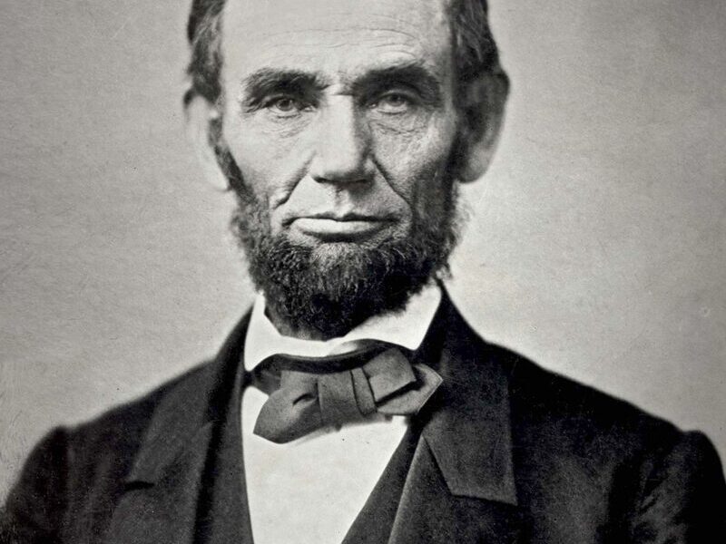 Black and white photograph of US President Abraham Lincoln
